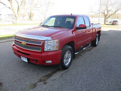 2012 Chevrolet Silverado 1500 Extended Cab LT 4x4 Pickup - cars & for sale in Sioux City, IA