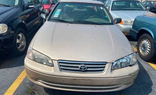 2001 Toyota Camry - cars & trucks - by dealer - vehicle automotive... for sale in Oak Forest, IL