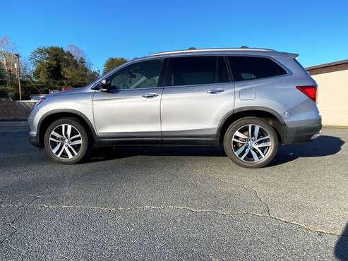 SUPER NICE 2016 HONDA PILOT TOURING V6 4WD NAV SUNROOF DVD LEATHER!... for sale in Mount Airy, NC
