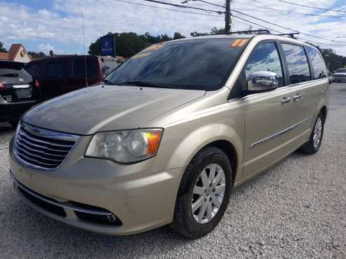 2011 Chrysler Town & Country - Backup camera, 3rd Row seating for sale in Clearwater, FL