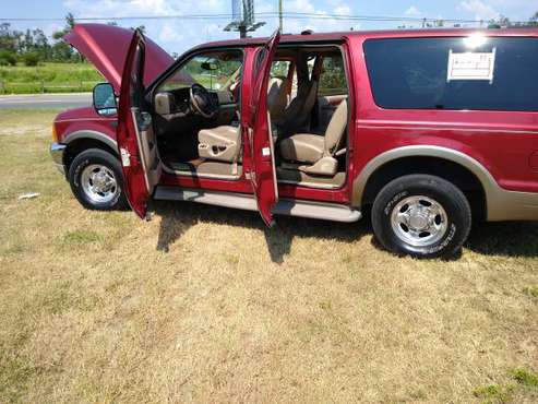 00 Ford excursion v10c for sale in Panama City, FL