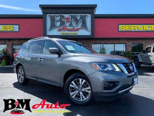2019 Nissan Pathfinder SV 4WD - Extra clean! Third row! - cars & for sale in Oak Forest, IL