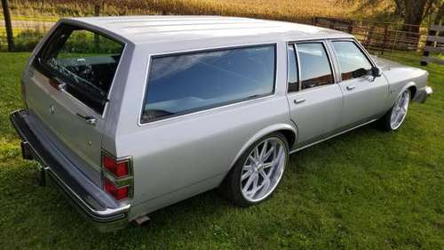 1987 Buick Lesabre Estate Wagon Original Super Clean One Owner for sale in Grinnell, MI