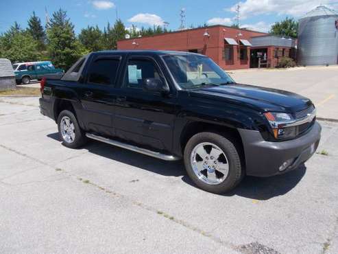 2004 Chevy Avalanche Z66 2-wheel drive - - by dealer for sale in Jefferson City, MO