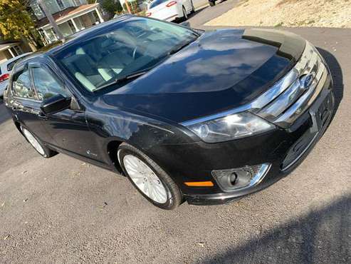2010 Ford fusion hybrid Limited super clean, 2 owner vehicle excellent for sale in Dayton, OH