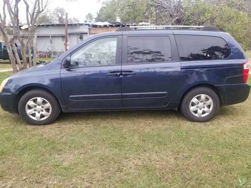 2008 Kia Sedona - cars & trucks - by owner - vehicle automotive sale for sale in Fayetteville, NC