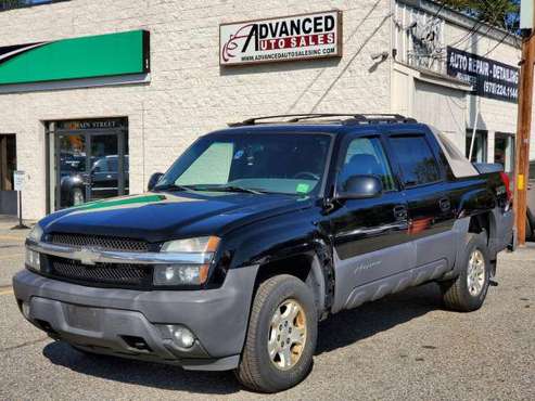 2003 Chevrolet Chevy Avalanche 1500 4dr 4WD Crew Cab SB We Finance... for sale in Tewksbury, MA