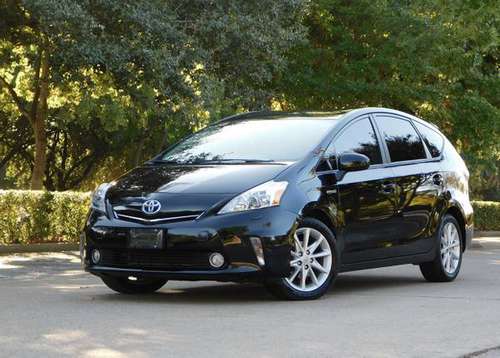 2013 Toyota Prius V one owner for sale in Dallas, TX