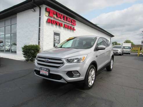 2017 Ford Escape SE 4WD - cars & trucks - by dealer - vehicle... for sale in Rockford, IL