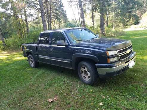 06 chevy 1500 crew cab 4 doors for sale in Ashland, WI
