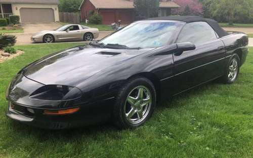 1997 CHEVY CAMARO Z28, CONVERTIBLE, 30TH ANNIVERSARY, LOW MILES, CLEAN for sale in Vienna, WV