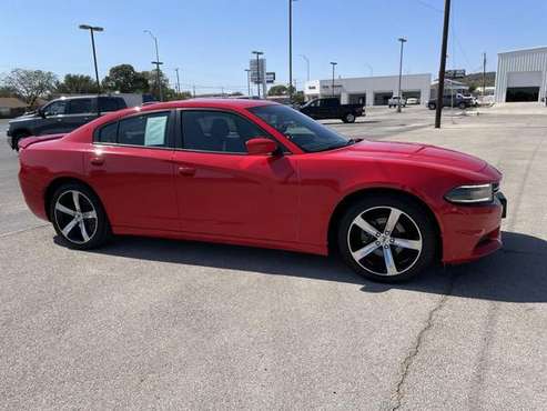 2017 Dodge Charger SE, LOW MILES, ONE OWNER, 20 IN WHEELS - cars & for sale in Brownwood, TX