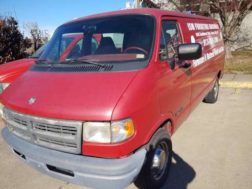 1995 Dodge Van LOW MILES - SMOOTH RIDE COMPANY CAR MUST SELL! - cars for sale in Kansas City, MO