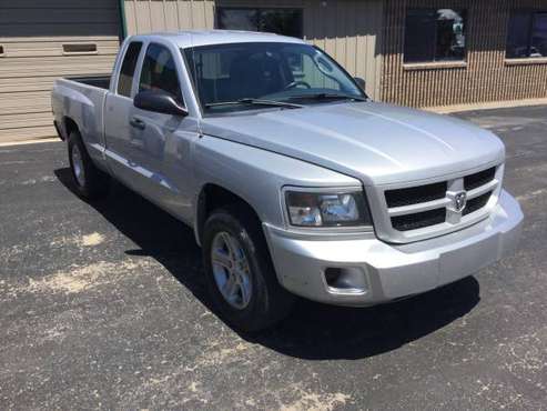 Dodge Dakota - cars & trucks - by dealer - vehicle automotive sale for sale in Traverse City, MI