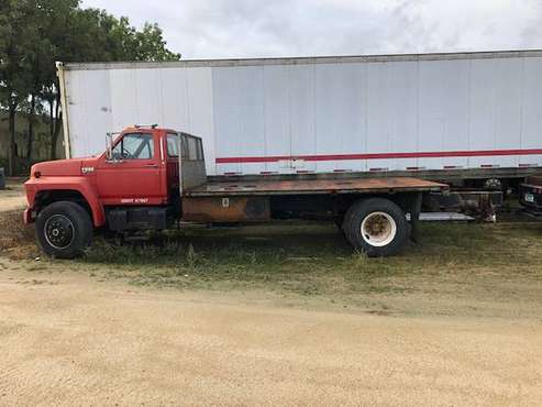 2001 International Flatbed for sale in Stockton, MN