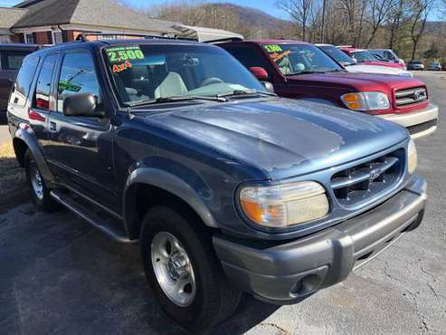 2000 Ford Explorer 4x4 for sale in Lenoir, NC