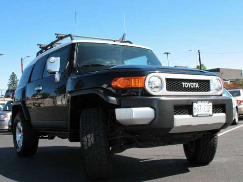 2007 Toyota FJ Cruiser 4WD Automatic Low Miles Navigation Back-up... for sale in Portland, OR