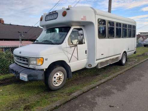 1999 Ford E450 Shuttle Bus for sale in Everett, WA