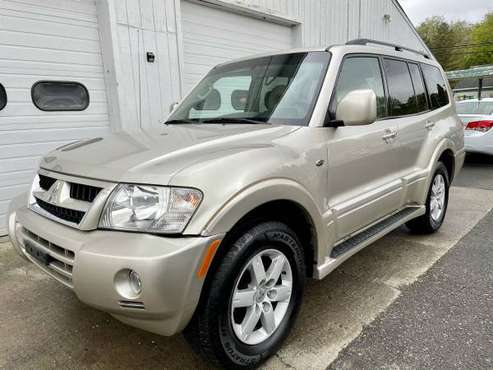 2006 Mitsubishi Montero Limited 4x4 - Heated Leather - Moonroof for sale in binghamton, NY