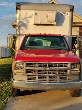 2000 Chevy 3500 HD Box Truck with Tommy Lift Gate for sale in Canton, MI