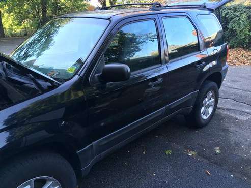 2004 FORD ESCAPE for sale in STATEN ISLAND, NY