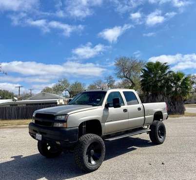 03 Chevy Silverado 2500HD 4X4 MONSTER W/LOW MILES! for sale in Kingsville , TX