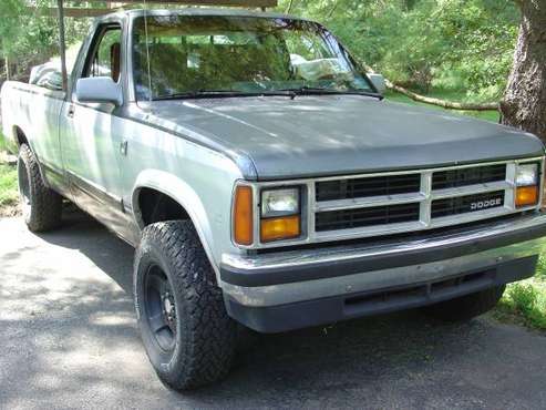 1987 Dodge 4x4 P/U, 8 ft Bed - cars & trucks - by owner - vehicle... for sale in Jackson, NJ