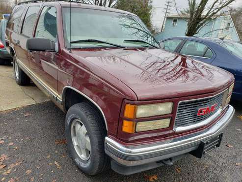 1999 GMC Suburban - cars & trucks - by owner - vehicle automotive sale for sale in Sicklerville, PA