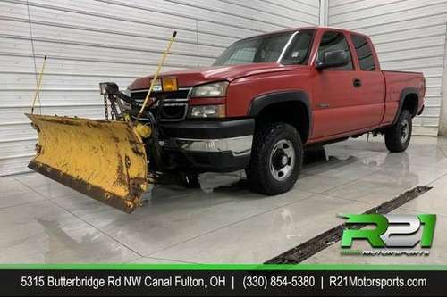 2005 CHEVROLET SILVERADO 2500HD Work Truck Ext Cab Short Bed 4WD for sale in Canal Fulton, OH