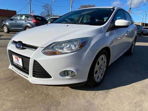 2012 FORD FOCUS SE - - by dealer - vehicle automotive for sale in Champaign, IL
