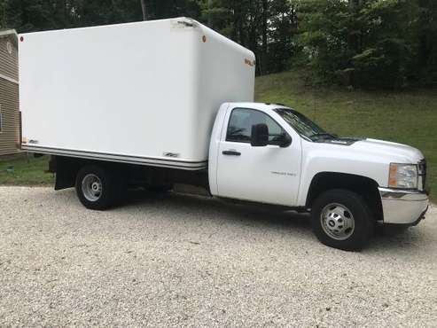 2011 Chevrolet 3500 HD Box Truck for sale in Mogadore, OH