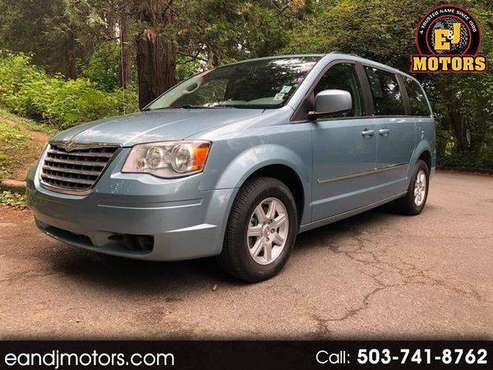2010 Chrysler Town Country Touring for sale in Portland, OR
