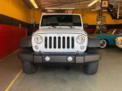 2014 JEEP WRANGLER 4 DOOR UNLIMITED FULLY SERVICED EXTRA CLEAN for sale in Bellingham, MA