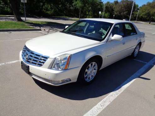 2008 Cadillac DTS 4dr Sdn w/1SC with Retained accessory power, power... for sale in Dallas, TX