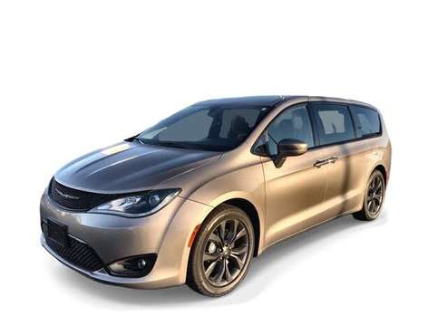 2018 Chrysler Pacifica Touring Plus FWD for sale in Evansville, IN