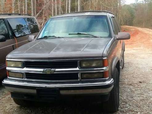 Surburban - cars & trucks - by owner - vehicle automotive sale for sale in Roopville, GA