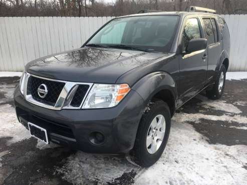 2012 Nissan Pathfinder S Rust Free 3rd Row 4WD 6 Cylinder - cars & for sale in Watertown, NY