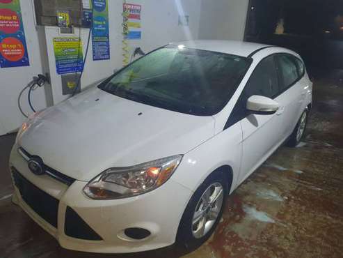 🚘2014 Ford Focus SE🚘 - cars & trucks - by owner - vehicle automotive... for sale in Elgin, IL