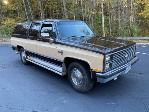 1984 c20 Suburban - cars & trucks - by owner - vehicle automotive sale for sale in Pittsburgh, PA