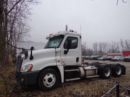 2012 FREIFGHTLINER CASCADIA - - by dealer - vehicle for sale in Elyria, OH