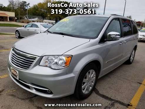 2011 Chrysler Town Country Touring-L for sale in Cedar Rapids, IA