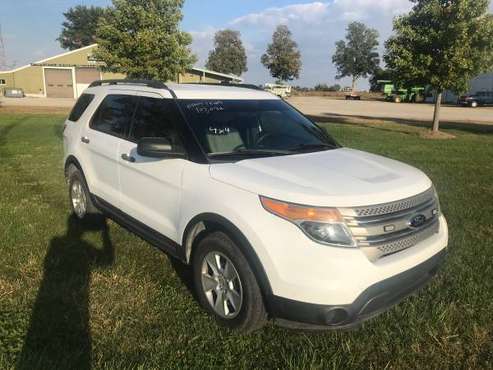 2013 7 Seater Ford Explorer 4 X 4 - - by dealer for sale in Evansville, WI