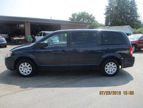 2008 Chrysler Town and Country LX 99k mi cash Clearance for sale in Angola, IN