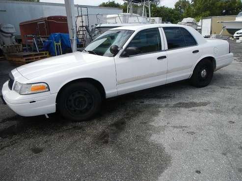 2009 FORD CROWN VICTORIA SEDAN - - by dealer - vehicle for sale in West Palm Beach, FL