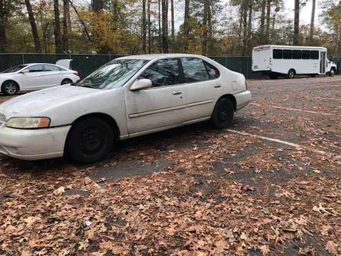 2000 Nissan Altima - cars & trucks - by owner - vehicle automotive... for sale in Fayetteville, GA