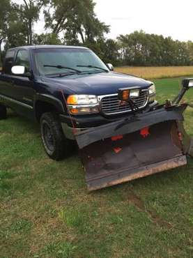 2002Gmc 8.1L 2500HD ext cab work truck for sale in Springfield, MN