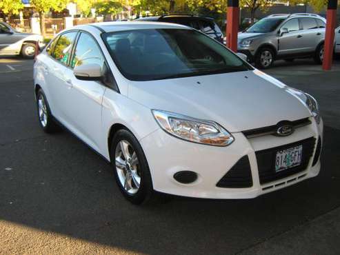 2013 Ford Focus SE 67K White Nice for sale in Corvallis, OR