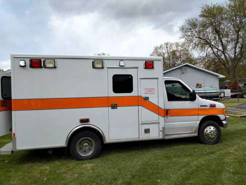 2006 Ford E-350 Dually Ambulance for sale in Taylorville, IL