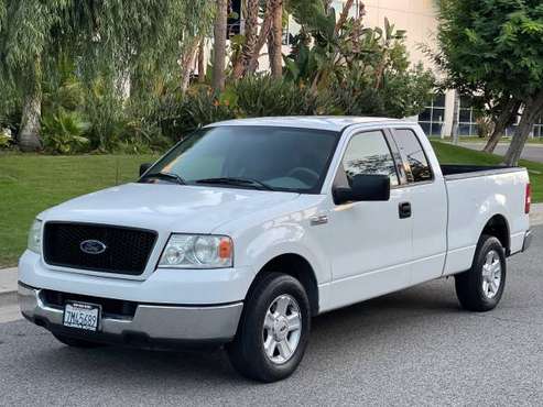2004 Ford F-150 XLT - - by dealer - vehicle automotive for sale in Panorama, CA