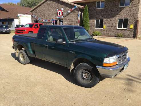 2000 Ford Ranger XLT 4WD FlexFuel Extended Cab Stepside bed, CLEARANCE for sale in Farmington, MN